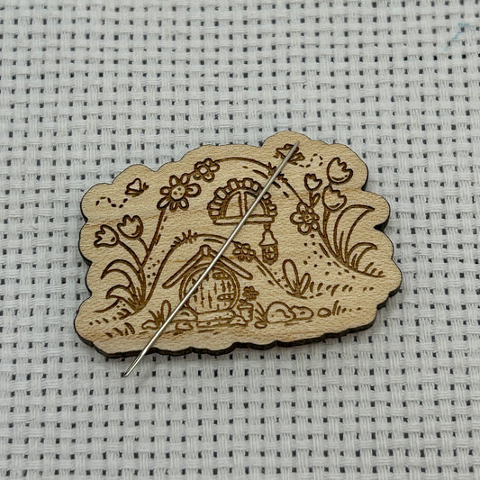 Hill House Needle Minder