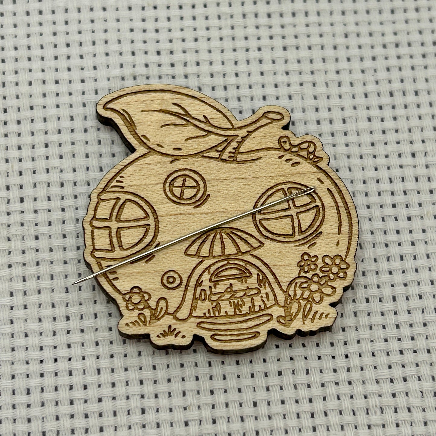 Apple House Needle Minder
