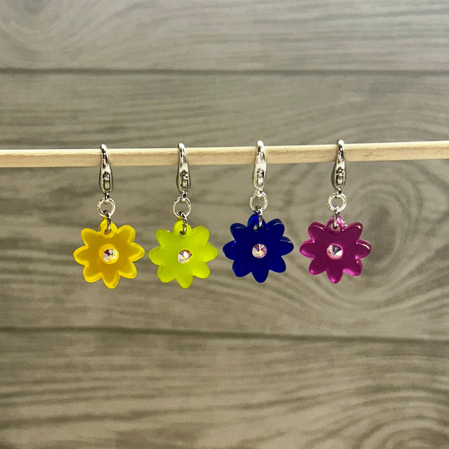 Daisy Rainbow Stitch Markers